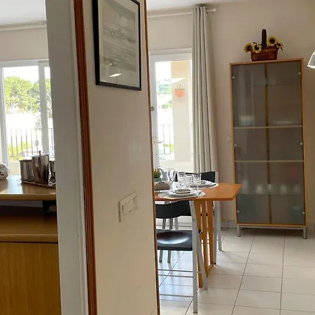 Clota Petita, Appartement *