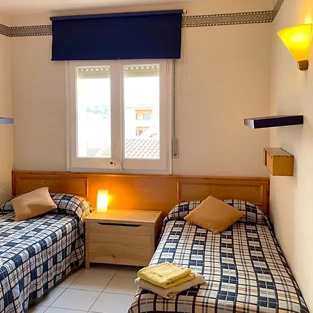 Clota Petita, Apartment *