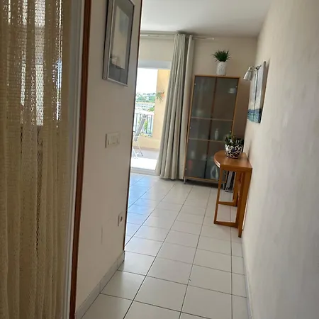 Clota Petita, Apartamento *