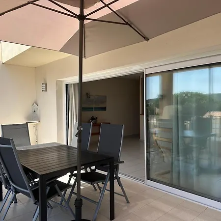 Clota Petita, Apartamento